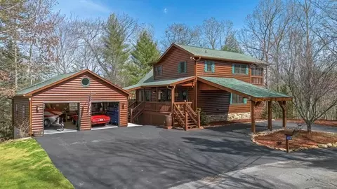 225 Hiawatha Trl, Blue Ridge, GA 30513