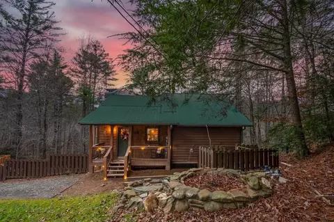 130 Clark Dr, Ellijay, GA 30540