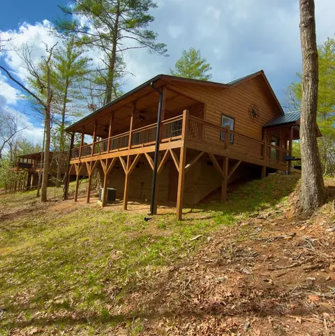 Exterior - 156 White Oak Rdg, Murphy, NC 28906 photo 4 of 8