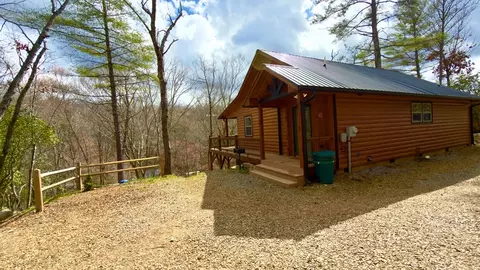 Exterior - 156 White Oak Rdg, Murphy, NC 28906 photo 6 of 8