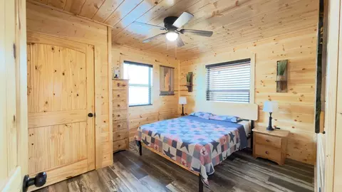 Bedroom - 156 White Oak Rdg, Murphy, NC 28906 photo 4 of 5