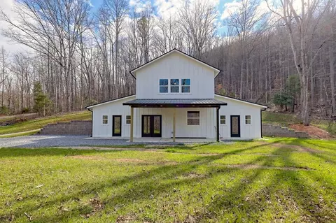 472 Hogsed Dr, Hayesville, NC 28904