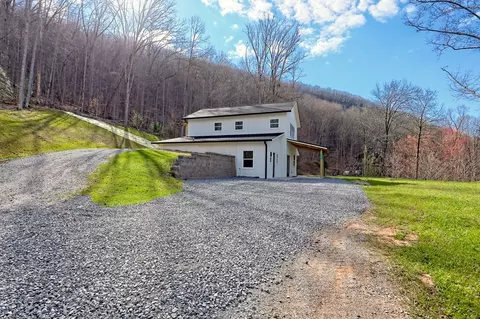 Exterior - 472 Hogsed Dr, Hayesville, NC 28904 photo 13 of 16