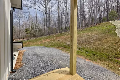 Exterior - 472 Hogsed Dr, Hayesville, NC 28904 photo 7 of 16