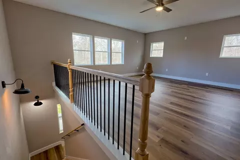 Living - 472 Hogsed Dr, Hayesville, NC 28904 photo 7 of 9