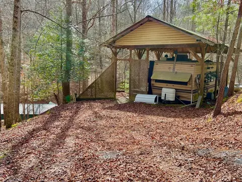 985 Ogden Dr, Ellijay, GA 30540