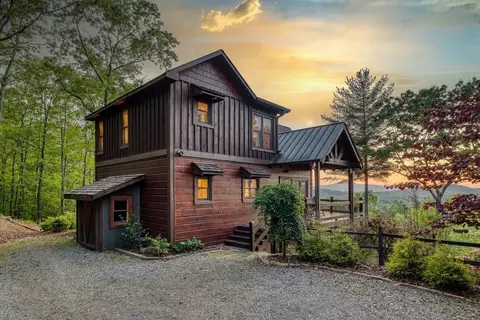 74 Hickory Holw, Mineral Bluff, GA 30559