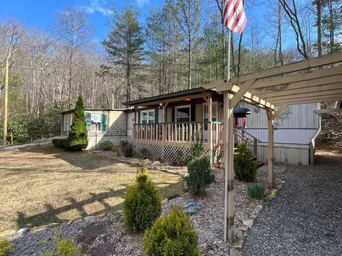 32 Nelson Rd, Hiawassee, GA 30546
