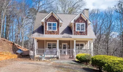 520 Newport Dr, Ellijay, GA 30540