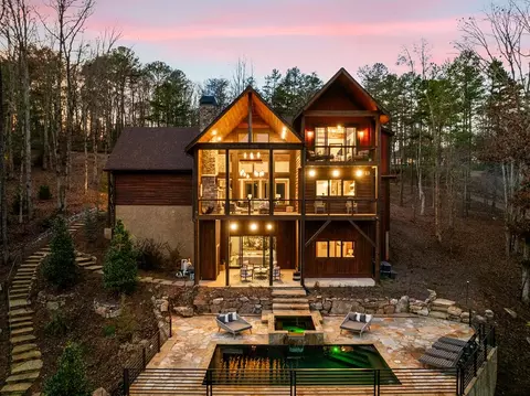 450 Miracle Ln, Blue Ridge, GA 30513