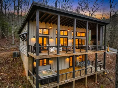 171 Cohutta Overlook Ln, Blue Ridge, GA 30513