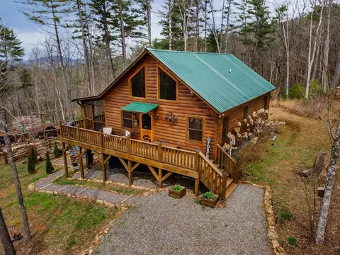 294 Whispering Hills Rd, Murphy, NC 28906