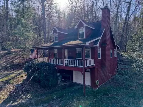 191 April Ln, Blairsville, GA 30512