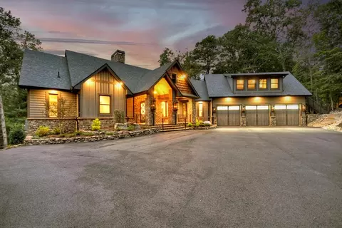 101 Bennett Springs Ct, Mineral Bluff, GA 30559