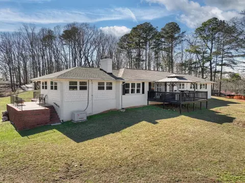 5383 Whitmire Dr, Gainesville, GA 30504