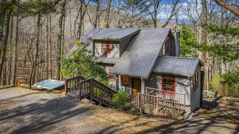 240 Mountain View Ct, Ellijay, GA 30536