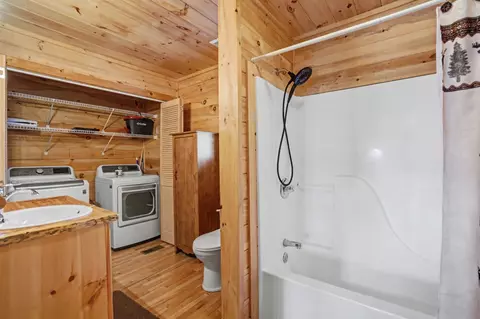 Bath - 494 Lower Prince Mountain Rd, Cherry Log, GA 30522 photo 2 of 4