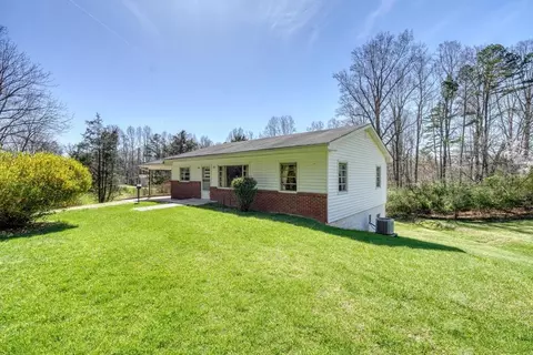 222 Vellenorth Rd, Blue Ridge, GA 30513
