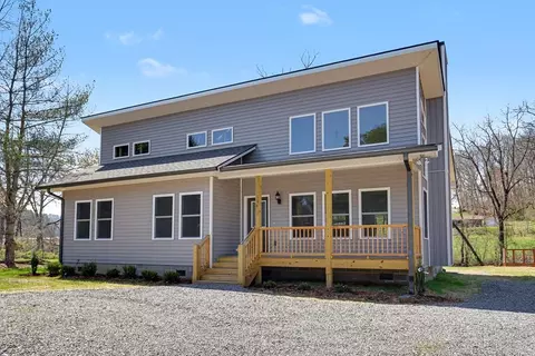 195 Rivers Edge Dr, Hayesville, NC 28904