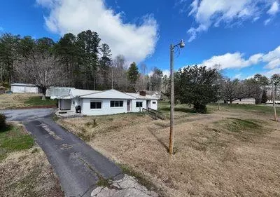 5380 W Us Hwy 64, Murphy, NC 28906