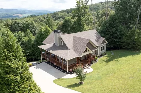 2079 Gallatin Rd, Young Harris, GA 30582