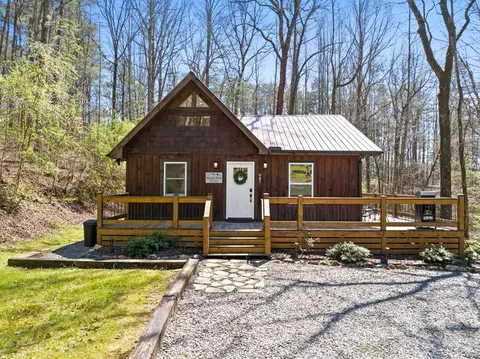 941 Hidden Valley Dr, Morganton, GA 30560