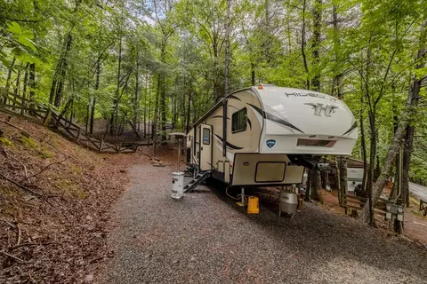 341 25th St, Ellijay, GA 30540
