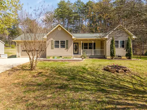 241 12 Point Rd, Blairsville, GA 30512