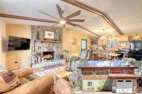 9 Silver Maple Ln, Murphy, NC 28906