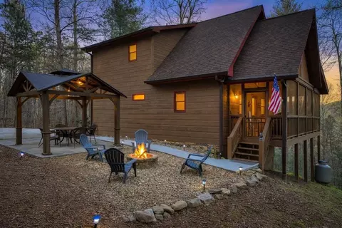 764 Ducktown Ln, Ellijay, GA 30540