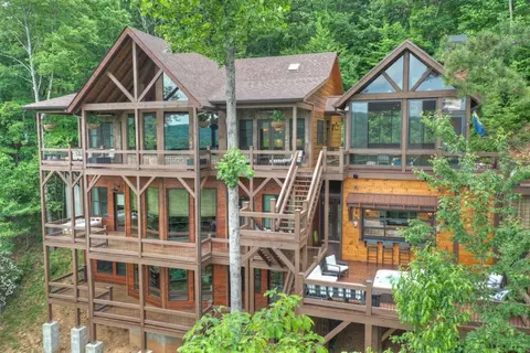 436 Geronimo Rd, Blue Ridge, GA 30513
