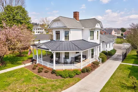 85 River St, Ellijay, GA 30540