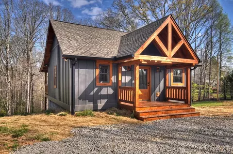 313 Barnes Chapel Rd, Blue Ridge, GA 30513