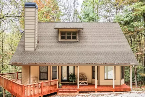 143 Hidden Lake Cir, Ellijay, GA 30536