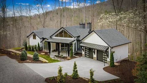 172 Grand Oaks Trl, Morganton, GA 30560