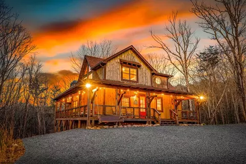 134 Cohutta Overlook Trl, Blue Ridge, GA 30513