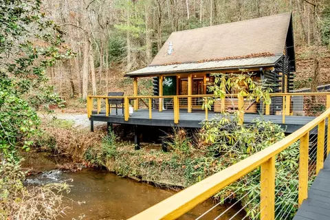 277 Jo Anne Sisson Rd, Blue Ridge, GA 30513