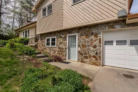 Exterior - 134 E Second St, Blue Ridge, GA 30513 photo 4 of 6