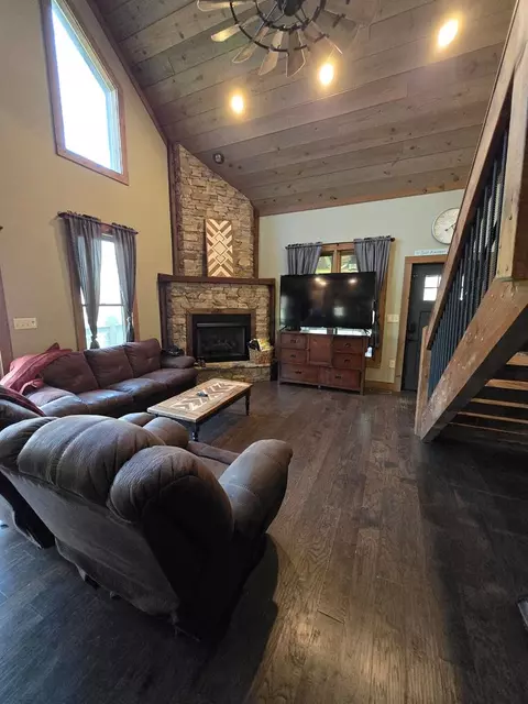 Living - 2466 Forge Mill Rd, Morganton, GA 30560 photo 3 of 3