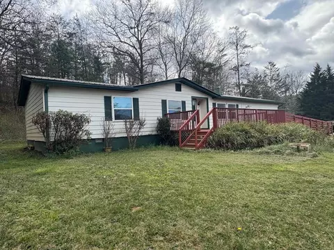 319 Bethabara Rd, Hayesville, NC 28904