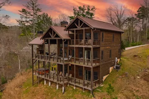 124 Dryad Ct, Ellijay, GA 30540