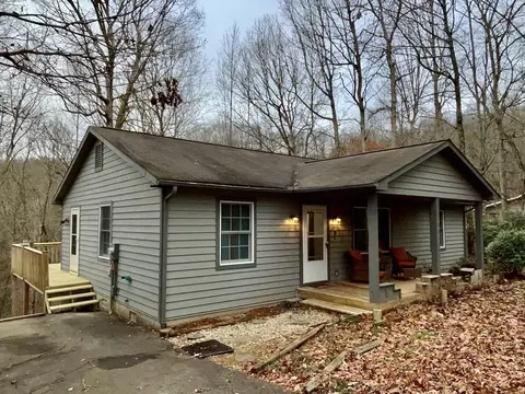 31 Longview Dr, Hayesville, NC 28904