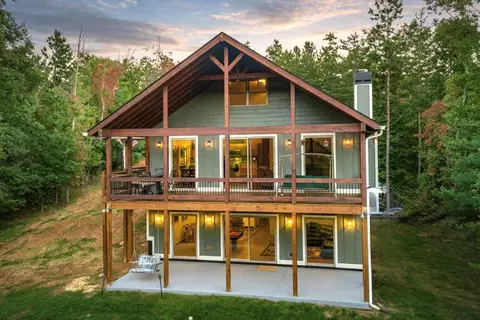44 Lower Toccoa Hls, Blue Ridge, GA 30513