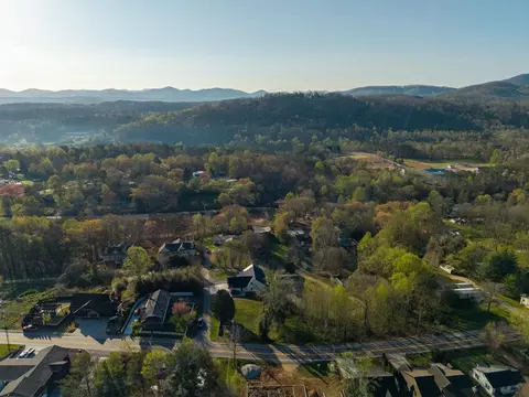 291 E Second St, Blue Ridge, GA 30513 photo 16
