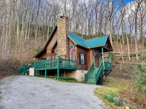 157 Frontier Dr, Hayesville, NC 28904