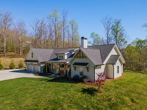 47 Meadow Brooke Ct, Young Harris, GA 30582