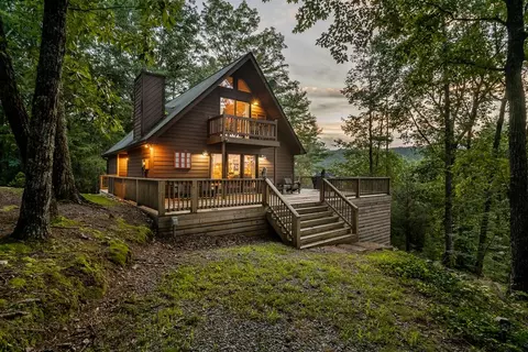 114 Boone Ct, Ellijay, GA 30540