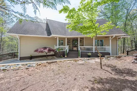 326 Garfield Dr, Ellijay, GA 30540