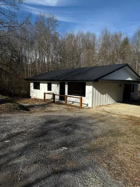 157 Old Loving Rd, Mineral Bluff, GA 30559