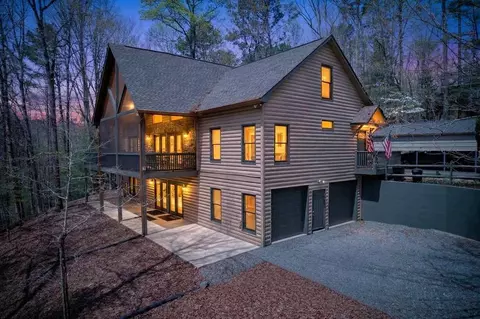1858 Newport Dr, Ellijay, GA 30540